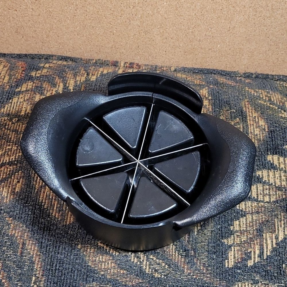 Pampered Chef Veggie Wedger #3